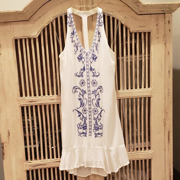 Sequin Hearts White Asymmetrical Dress with Blue Embroidery Small - Picture 2 of 11